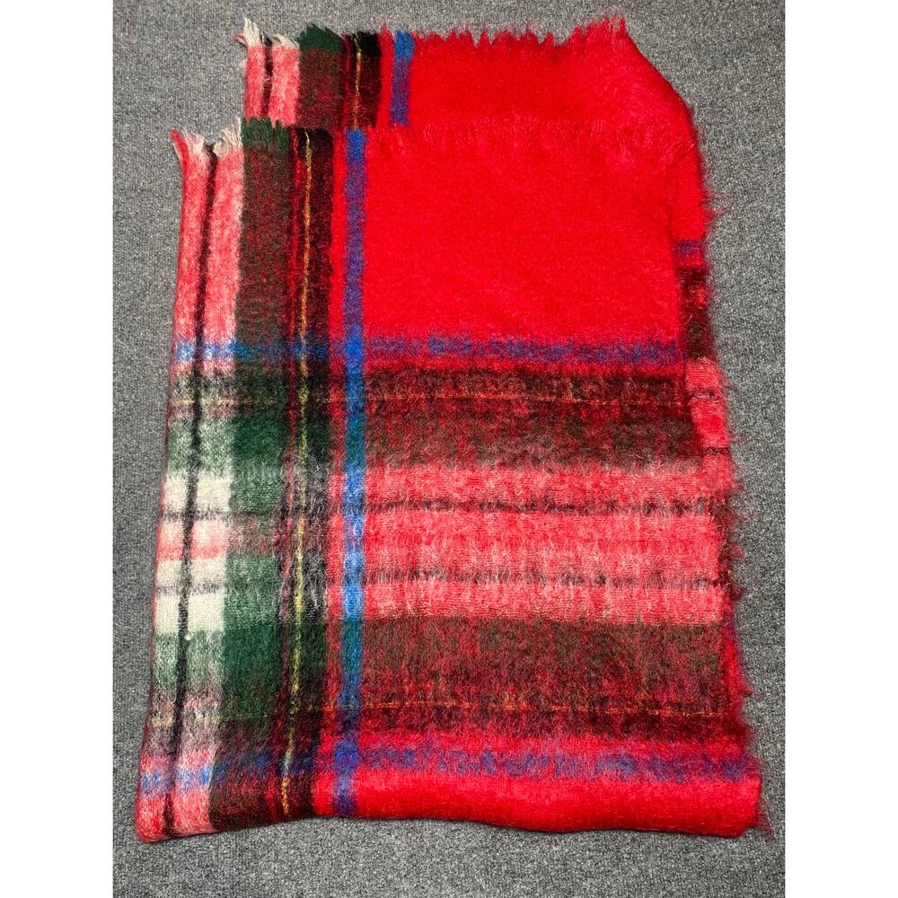 VTG Glen Cree Scottish Mohair Blanket, Red, Green, Tartan Plaid
Excellent Cond.